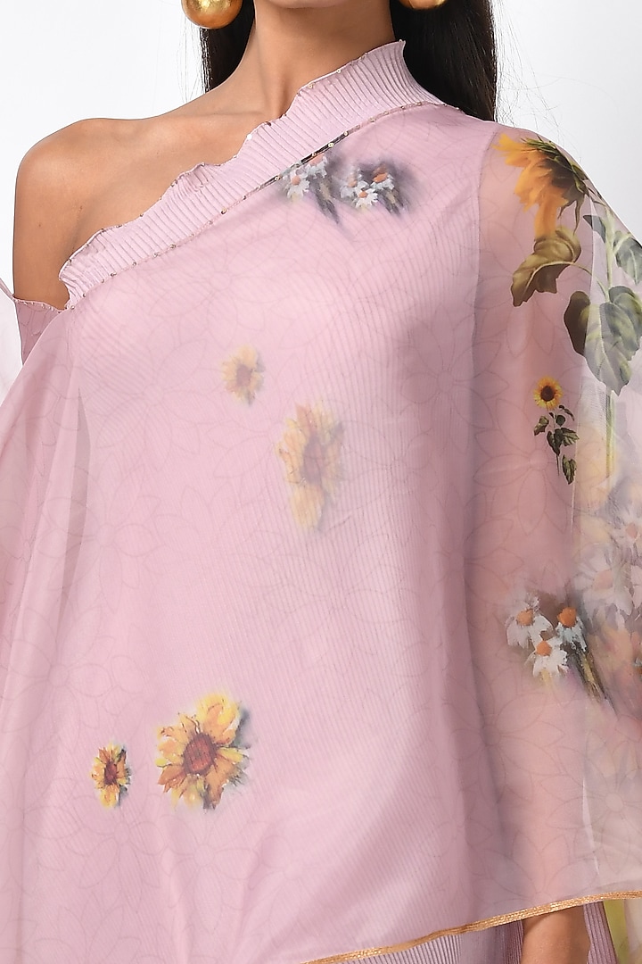 Soft Lavender Pink Printed Drape by Kiran Uttam Ghosh at Pernia's Pop Up Shop