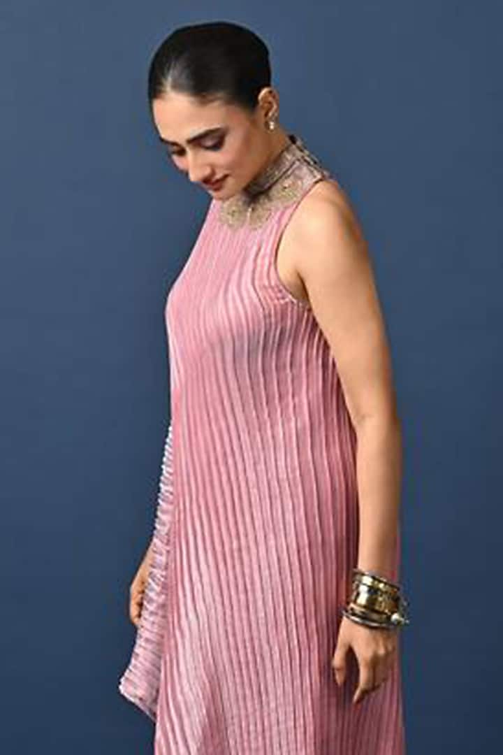 Pink Pleated Polyester Fabric Hand Embroidered Kurta by Kiran Uttam Ghosh at Pernia's Pop Up Shop