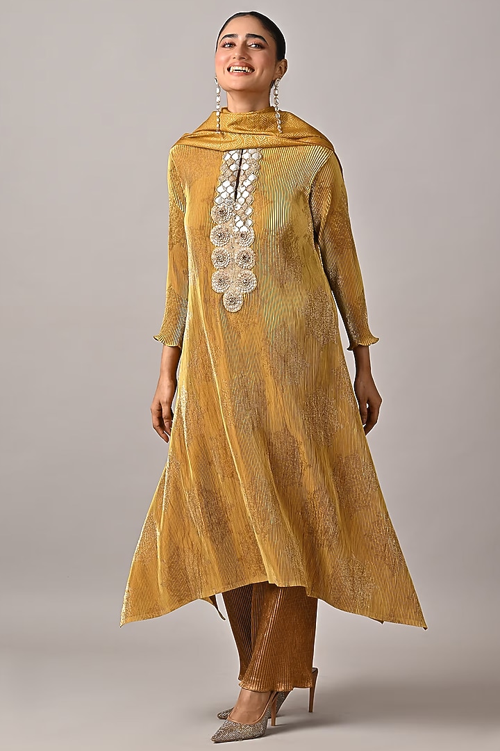 Mustard Polyester Hand Embroidered Kurta by Kiran Uttam Ghosh at Pernia's Pop Up Shop