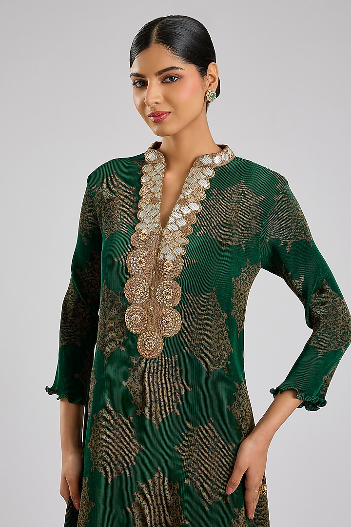 Emerald Pleated Polyester Viscose Kurta by Kiran Uttam Ghosh at Pernia's Pop Up Shop