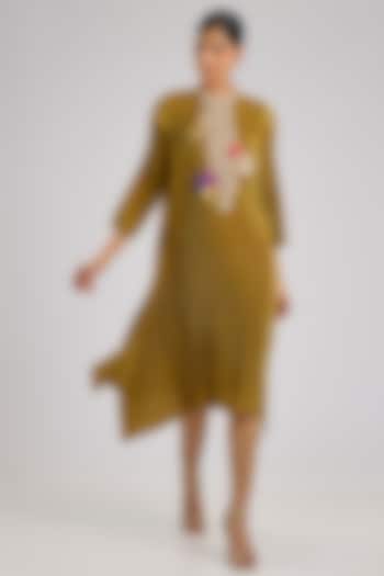 Mustard Pleated Polyester Viscose Kurta by Kiran Uttam Ghosh at Pernia's Pop Up Shop