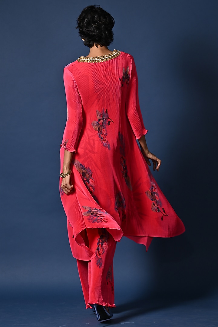 Fuchsia Pleated Polyester Digital Printed & Hand Embroidered Kurta by Kiran Uttam Ghosh at Pernia's Pop Up Shop