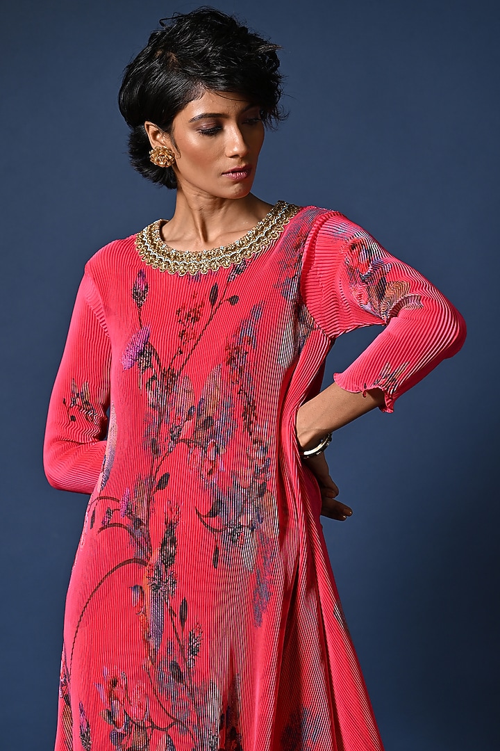 Fuchsia Pleated Polyester Digital Printed & Hand Embroidered Kurta by Kiran Uttam Ghosh at Pernia's Pop Up Shop
