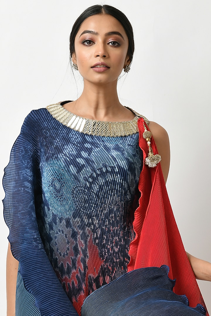 Navy & Red Batik Printed Drape With Inner by Kiran Uttam Ghosh at Pernia's Pop Up Shop