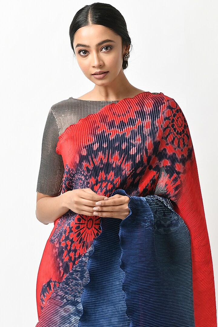 Red & Navy Pleated Polyester Mix Batik Printed Pleated Wedding Saree Set by Kiran Uttam Ghosh at Pernia's Pop Up Shop