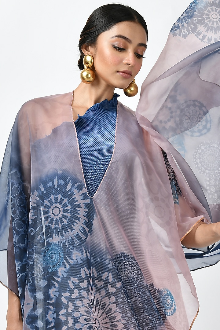 Pink Batik Printed Drape by Kiran Uttam Ghosh at Pernia's Pop Up Shop