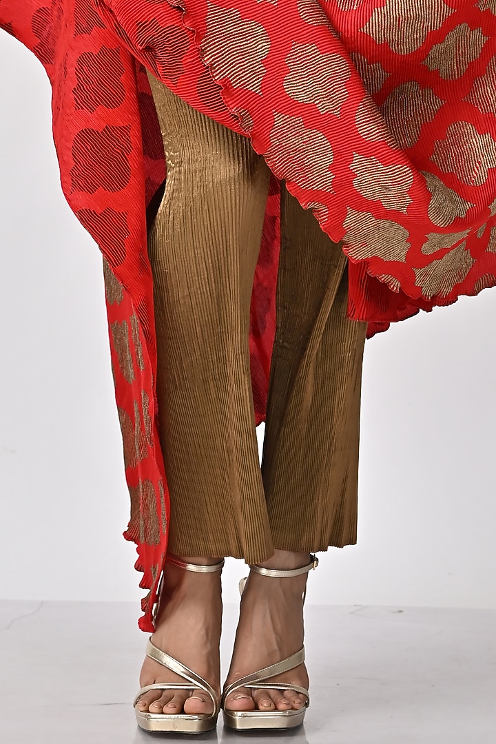 Red Embroidered Pleated Drape by Kiran Uttam Ghosh at Pernia's Pop Up Shop