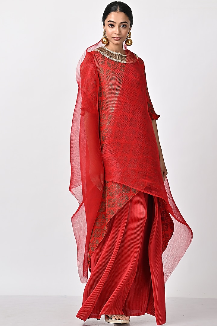 Red Printed & Embroidered Wrap by Kiran Uttam Ghosh