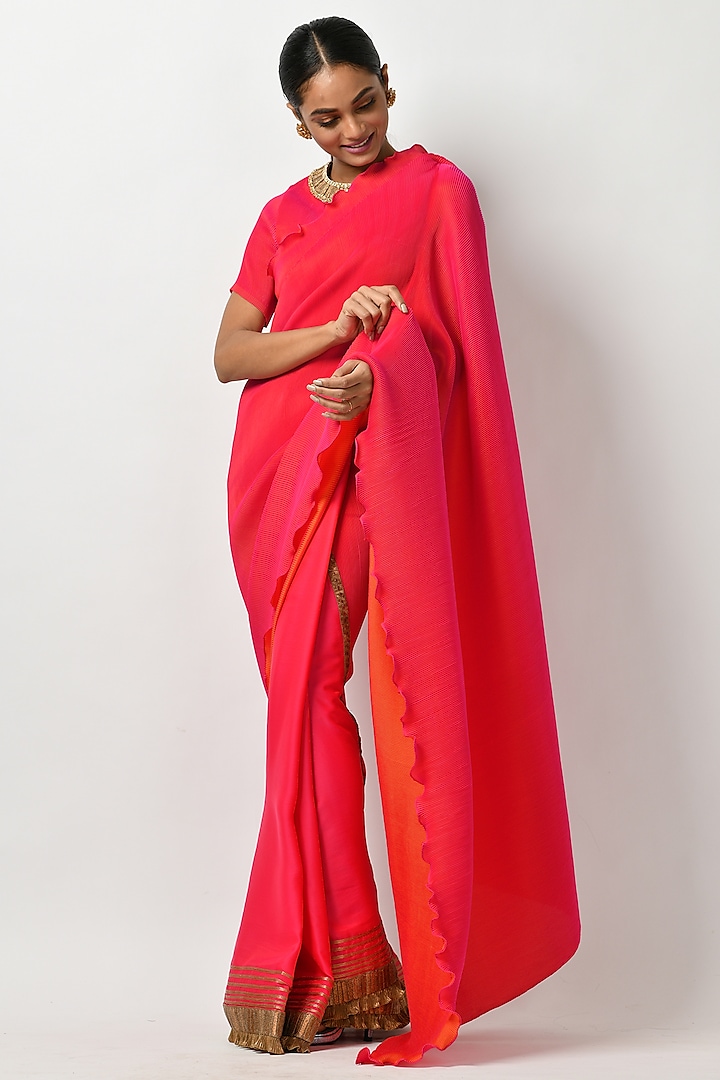 Fuchsia Embroidered Saree Set by Kiran Uttam Ghosh