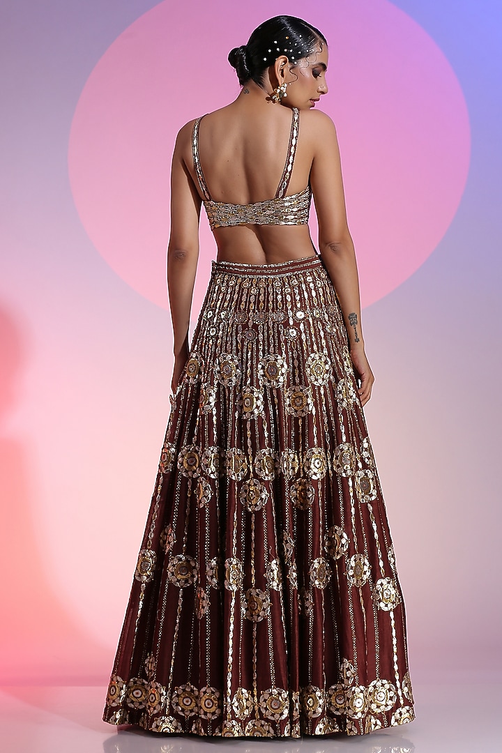 Maroon Pure Chanderi Gota Embellished Bridal Lehenga Set by Kudi Pataka Designs  at Pernia's Pop Up Shop
