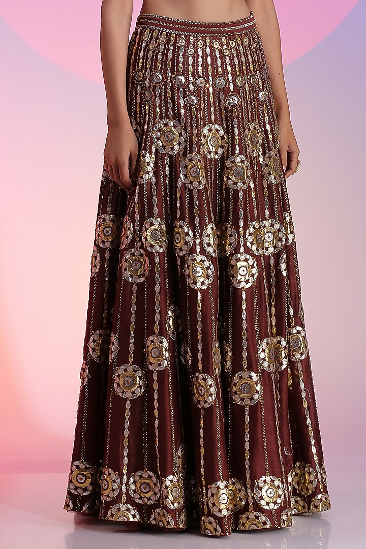 Maroon Pure Chanderi Gota Embellished Bridal Lehenga Set by Kudi Pataka Designs  at Pernia's Pop Up Shop