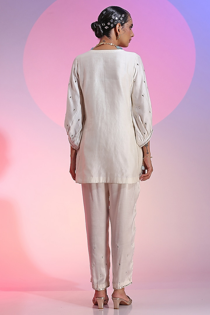 Ivory Handwoven Cotton Silk Embellished Kurta Set by Kudi Pataka Designs  at Pernia's Pop Up Shop