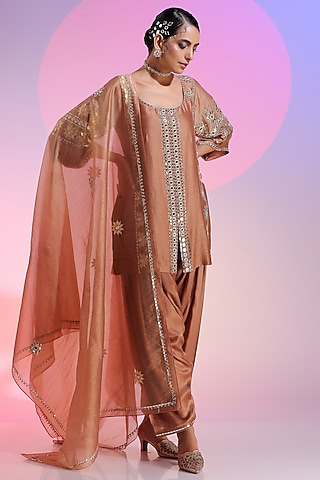 Mink Beige Pure Chanderi Embroidered Kurta Set by Kudi Pataka Designs 