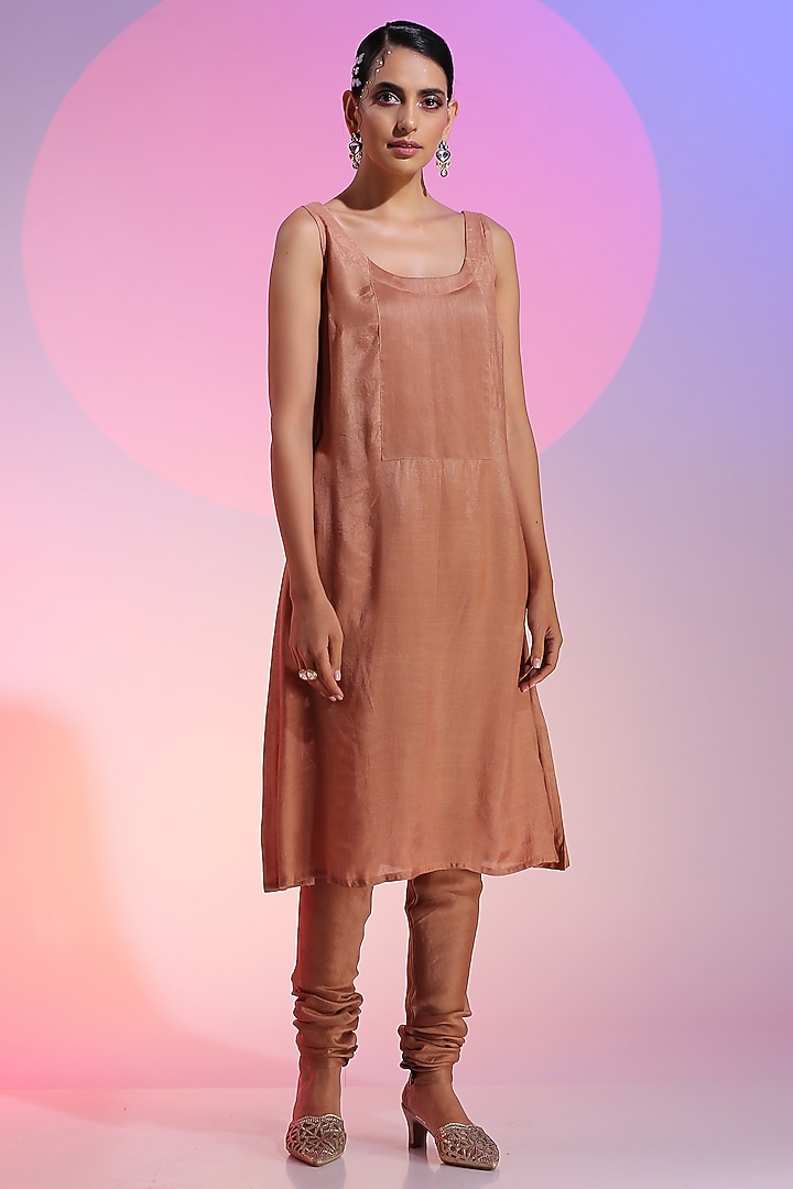 Mink Beige Pure Chanderi Embroidered Kurta Set by Kudi Pataka Designs  at Pernia's Pop Up Shop