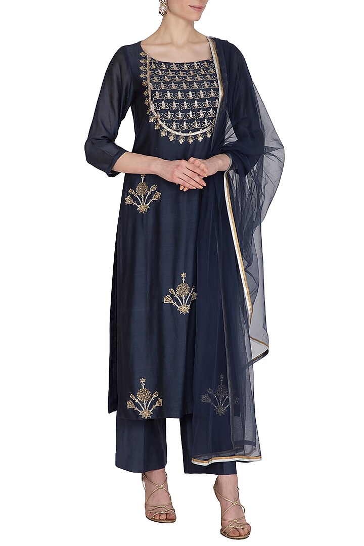 Navy Blue Hand Embroidered Kurta Set by Kudi Pataka Designs at Pernia's Pop Up Shop