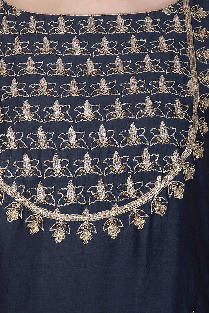 Navy Blue Hand Embroidered Kurta Set by Kudi Pataka Designs at Pernia's Pop Up Shop