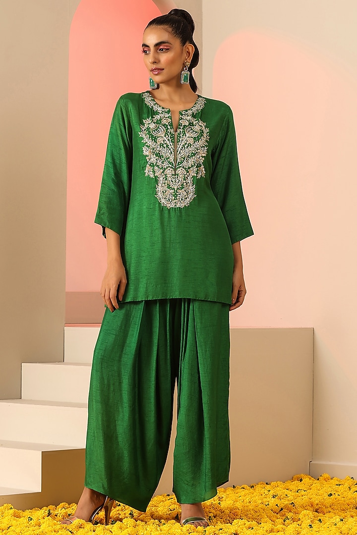 Green Dola Silk Zardosi Embroidered Kurta Set by Kudi Pataka Designs at Pernia's Pop Up Shop