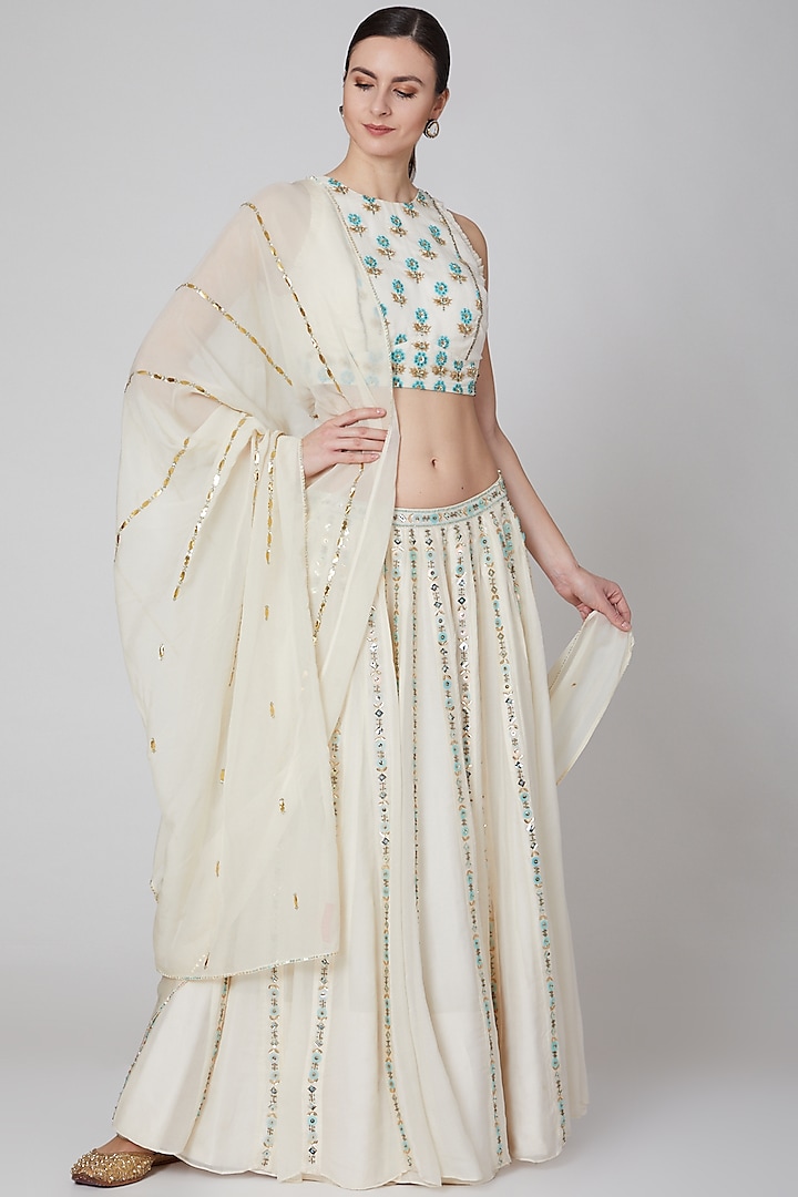 White Embroidered Wedding Lehenga Set by Kudi Pataka Designs at Pernia's Pop Up Shop