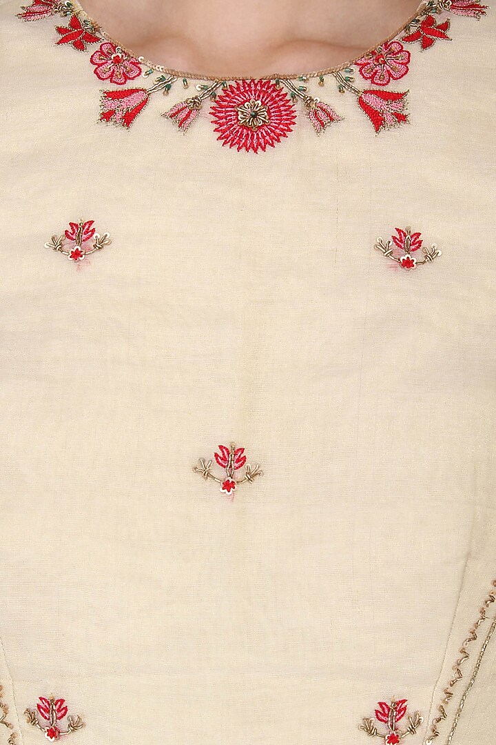 Ivory Handwoven Chanderi Zari Embroidered Kurta Set For Girls by Mini Pataka by Kudi Pataka Designs  at Pernia's Pop Up Shop
