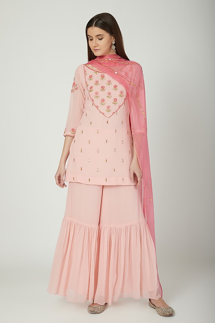 Pink Tabby Silk Gharara Set For Girls by Mini Pataka by Kudi Pataka Designs  at Pernia's Pop Up Shop