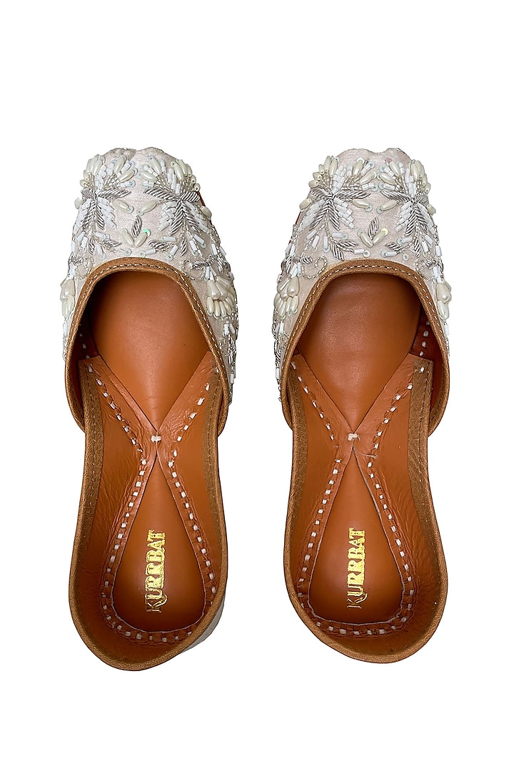 White Leather Zardosi Hand Embroidered Juttis by Kurrbat at Pernia's Pop Up Shop