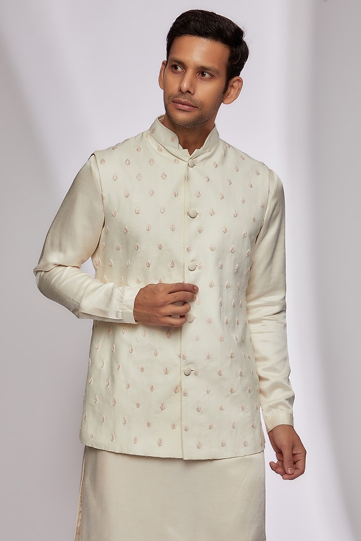 Vanilla White Suiting Embroidered Nehru Jacket Set by Kunal Rawal at Pernia's Pop Up Shop