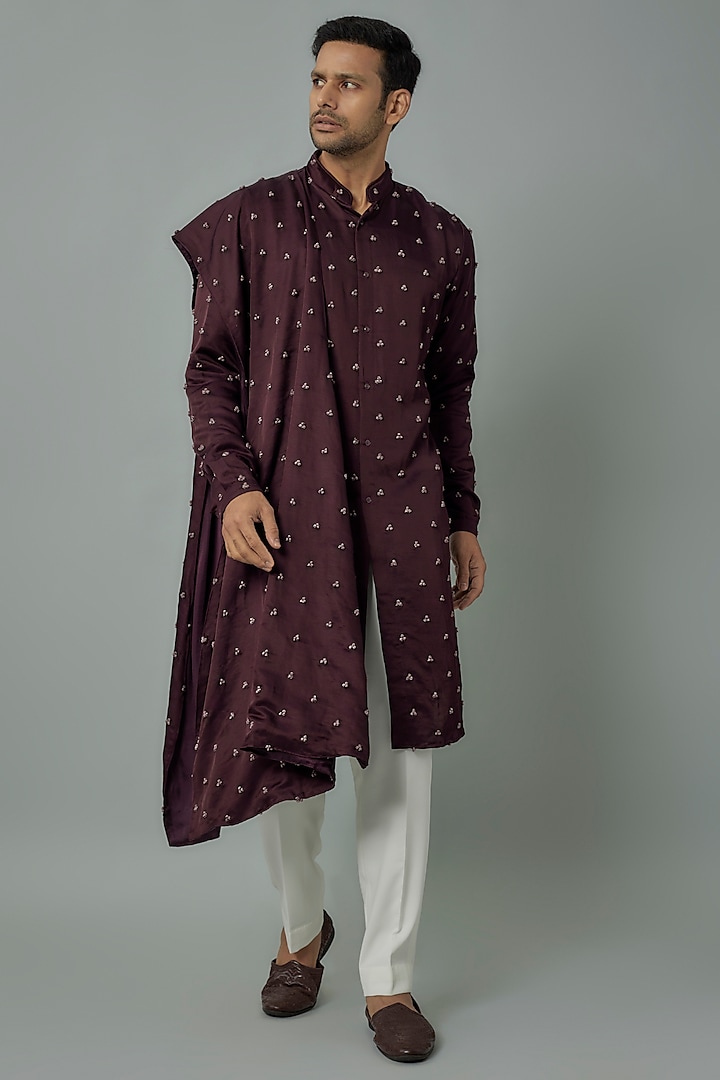 Dark Wine Knot Embroidered Kurta With Stole by Kunal Rawal at Pernia's Pop Up Shop