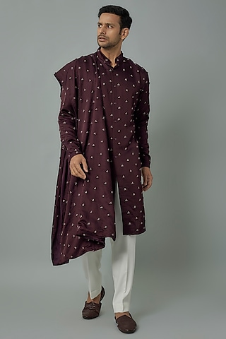 Dark Wine Knot Embroidered Kurta With Stole by Kunal Rawal