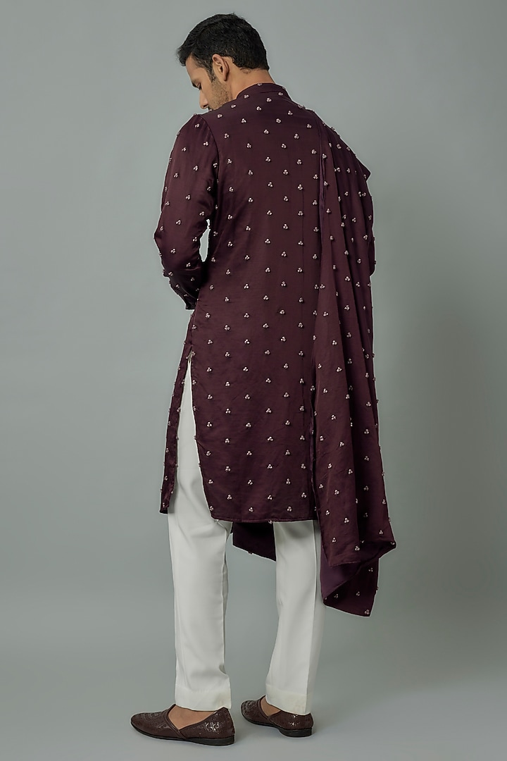 Dark Wine Knot Embroidered Kurta With Stole by Kunal Rawal at Pernia's Pop Up Shop