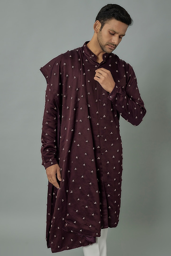 Dark Wine Knot Embroidered Kurta With Stole by Kunal Rawal at Pernia's Pop Up Shop