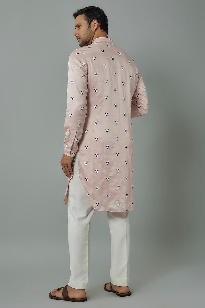 Blush Pink Linen Satin Embroidered Kurta by Kunal Rawal at Pernia's Pop Up Shop
