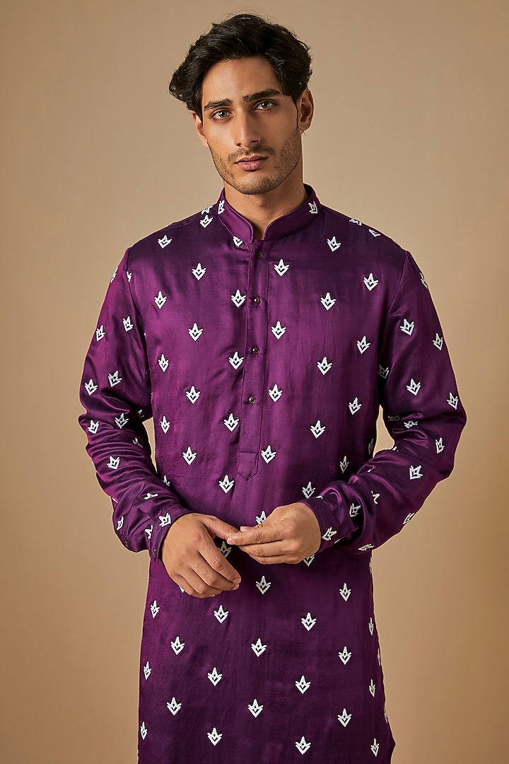 Magenta Linen Satin Embroidered Kurta by Kunal Rawal at Pernia's Pop Up Shop