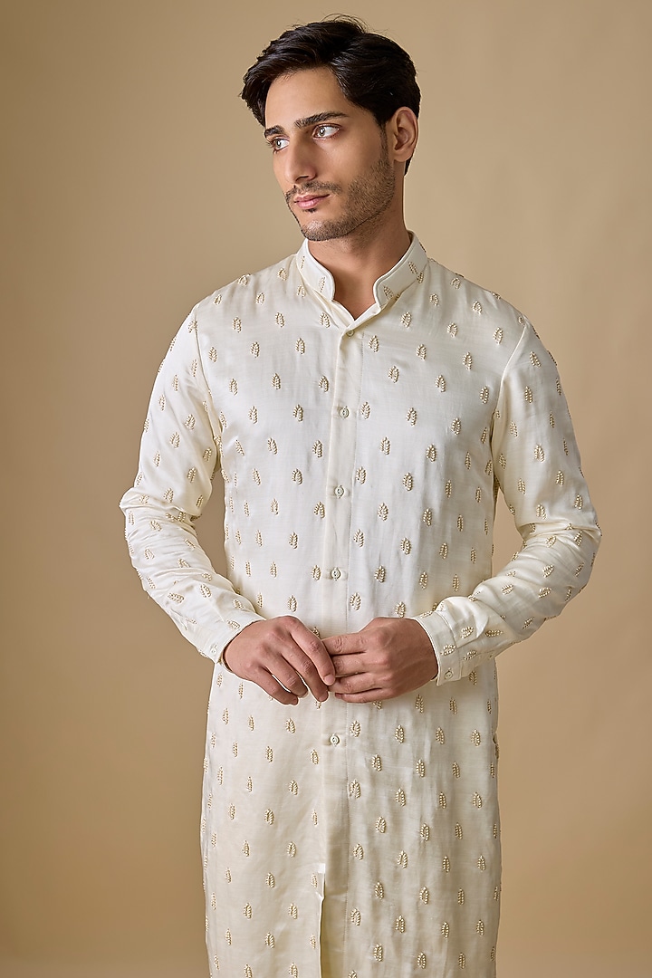 Vanilla-Colored Blended Silk Kurta by Kunal Rawal at Pernia's Pop Up Shop