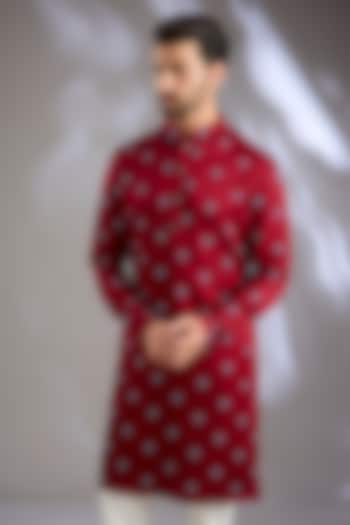 Bright Red Linen Satin Threadwork Kurta by Kunal Rawal at Pernia's Pop Up Shop