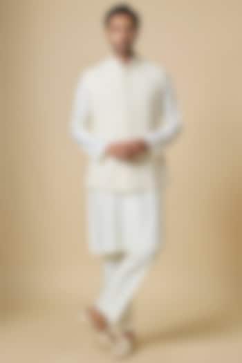 Vanilla-Colored Silk Bundi Jacket by Kunal Rawal at Pernia's Pop Up Shop