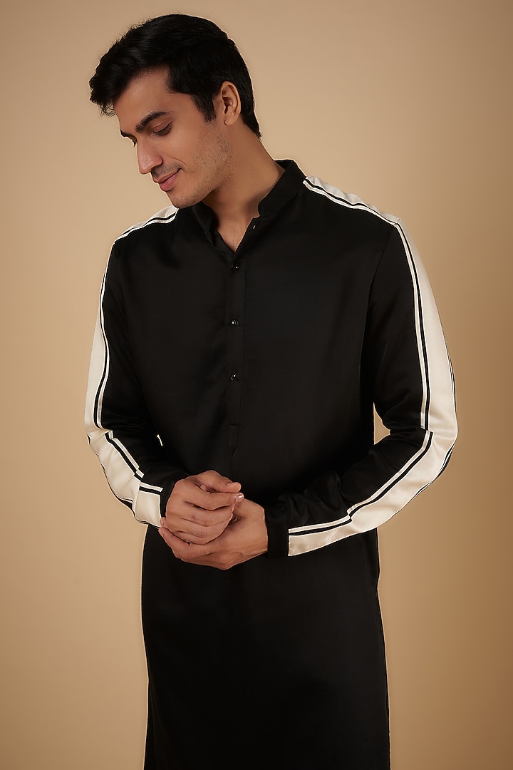 Black Linen Satin Kurta by Kunal Rawal at Pernia's Pop Up Shop