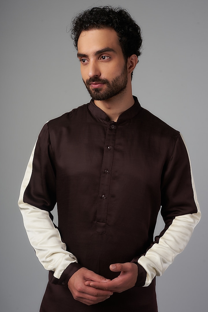 Wine Linen Satin Kurta by Kunal Rawal at Pernia's Pop Up Shop