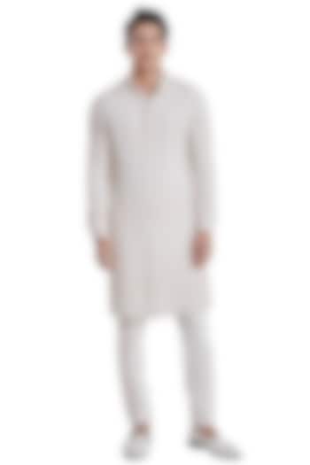 Vanilla White Knotted Pattern Kurta by Kunal Rawal at Pernia's Pop Up Shop