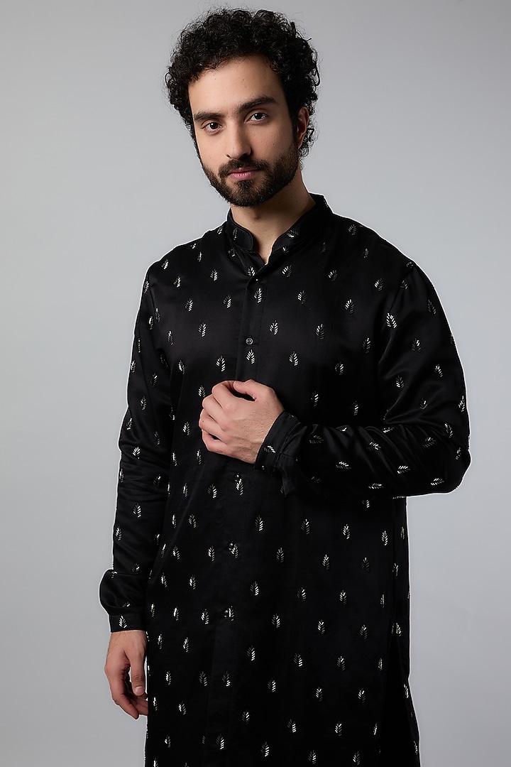 Black Linen Satin Floral Pattern Kurta by Kunal Rawal at Pernia's Pop Up Shop
