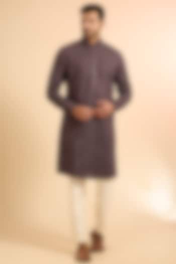 Wine Blended Silk Kurta by Kunal Rawal at Pernia's Pop Up Shop