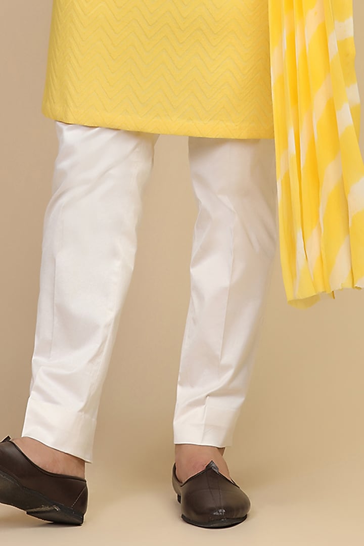 Yellow Chanderi Tie-Dye Draped Kurta Set by Kushal's Men at Pernia's Pop Up Shop