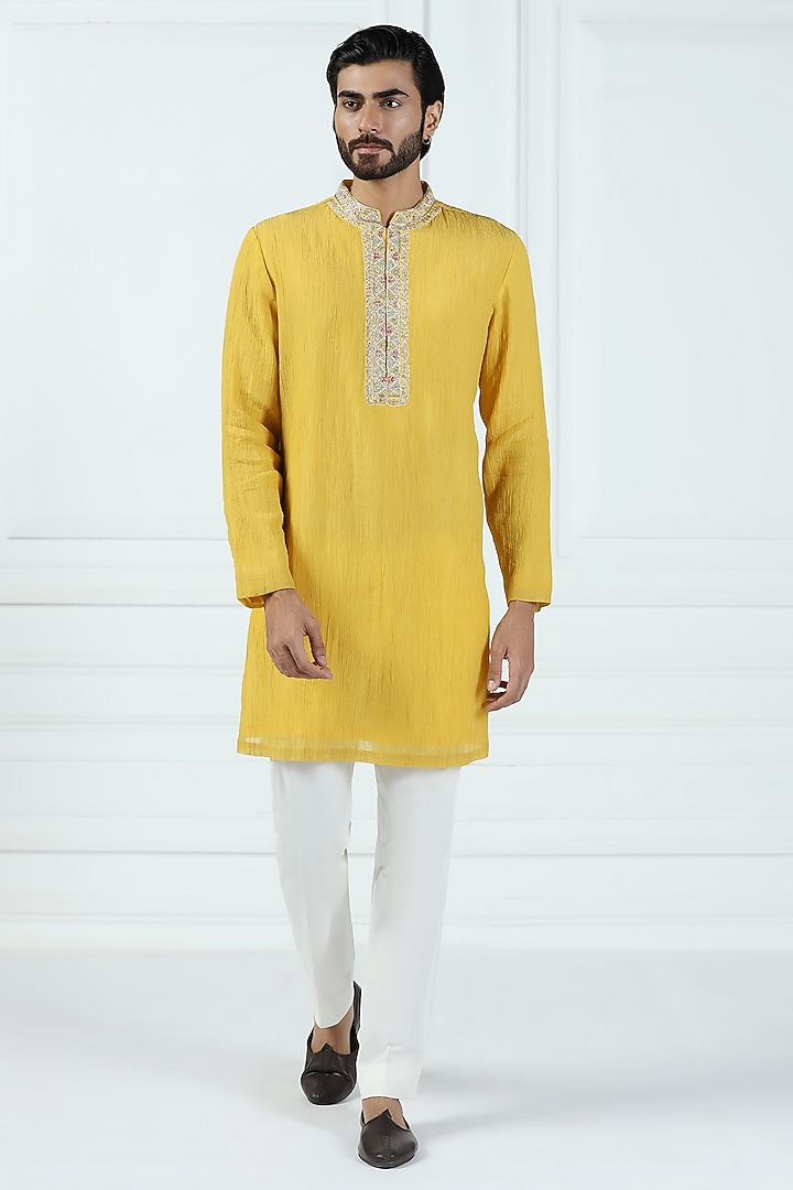 Yellow Crushed Tissue Hand Embroidered Kurta Set by Kushal's Men at Pernia's Pop Up Shop