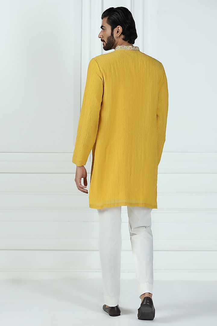 Yellow Crushed Tissue Hand Embroidered Kurta Set by Kushal's Men at Pernia's Pop Up Shop