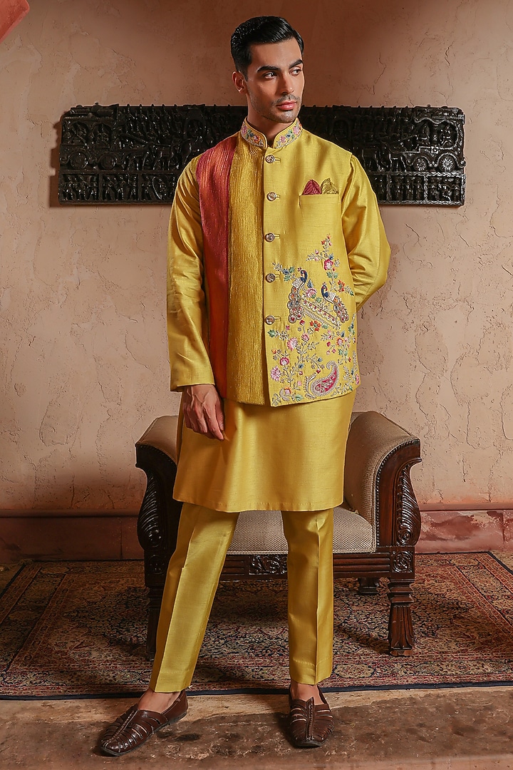 Tuscany Green Viscose Silk Thread Embroidered Bundi Set by Kushal's Men at Pernia's Pop Up Shop
