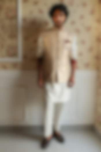 Cream Gold Shimmer Silk Thread Embellished Bundi Set by Kushal's Men at Pernia's Pop Up Shop