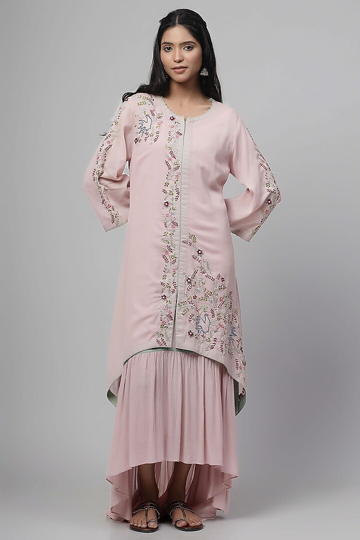 Blush Pink Chanderi Silk Embroidered Kurta Set by Kushani at Pernia's Pop Up Shop