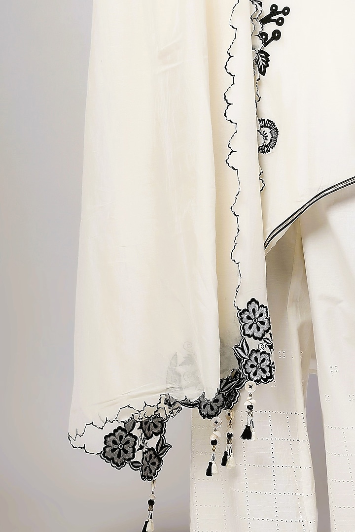 Porcelain White Chanderi Silk Applique Embroidered Asymmetric Kurta Set by Kushani at Pernia's Pop Up Shop