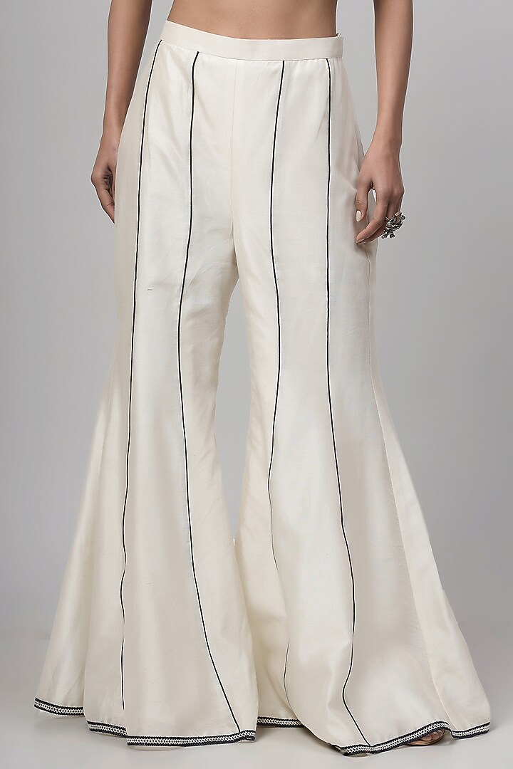 Porcelain White Chanderi Silk Applique Embroidered Cape Set by Kushani at Pernia's Pop Up Shop