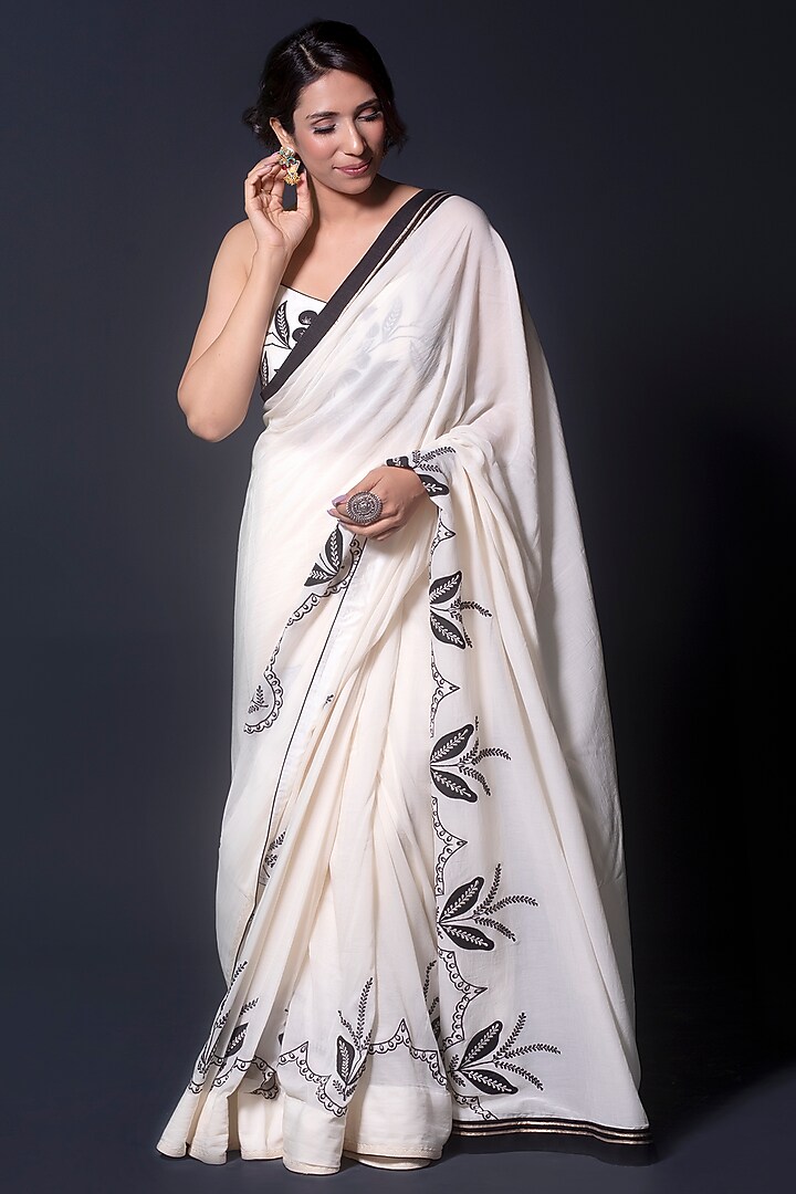 Ivory Cotton Silk Floral Applique Embroidered Scalloped Party Wear Saree Set by Kushani at Pernia's Pop Up Shop
