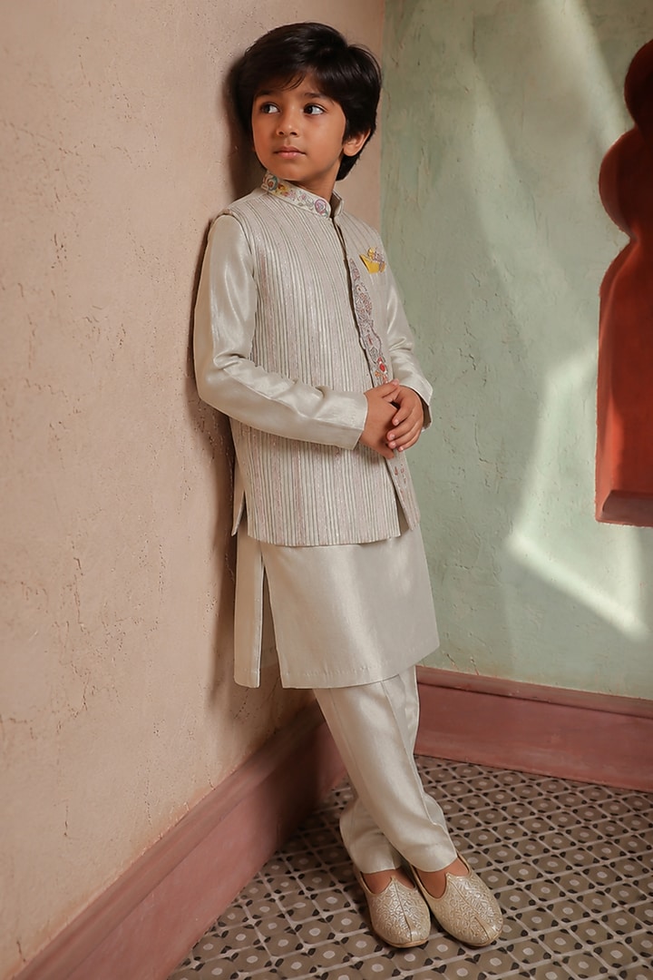 Grey Zari Satin Cutwork Nehru Jacket Set For Boys by Kushal's Kids at Pernia's Pop Up Shop